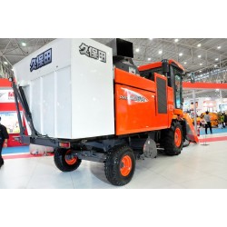 KUBOTA PRO1408Y-4 4 Sıralı Mısır Kocanı Hasat Makinesi